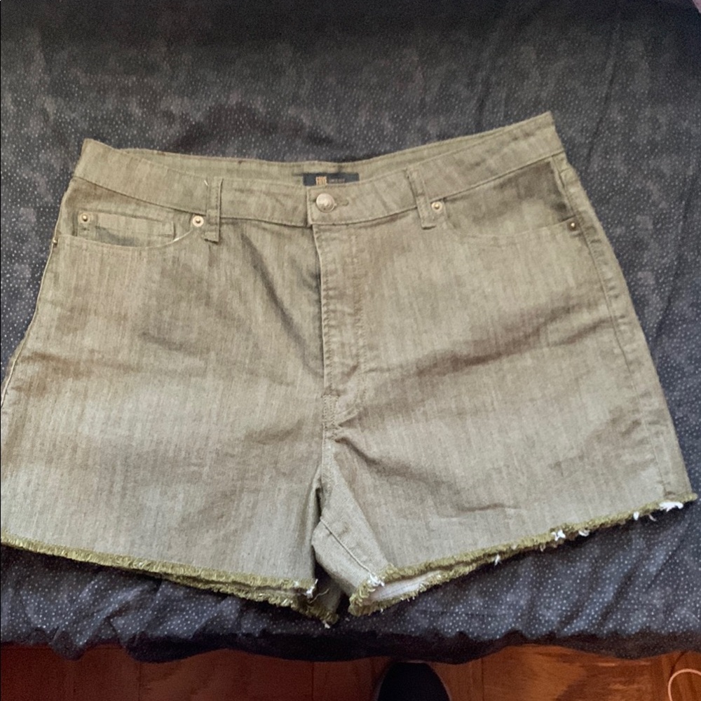 Frye Olive Green Denim Shorts 16 Frayed Hem